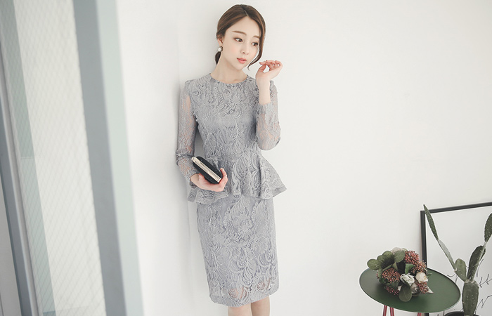 Dress Plum Elegance Race page