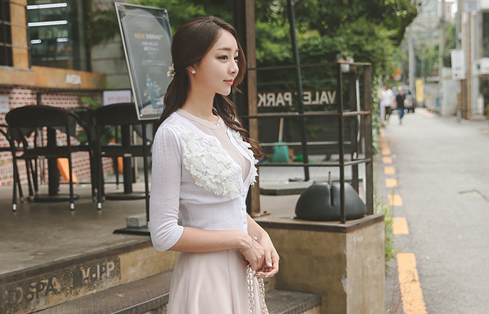 Romantic Pearl Flower Embroidery Cardigan