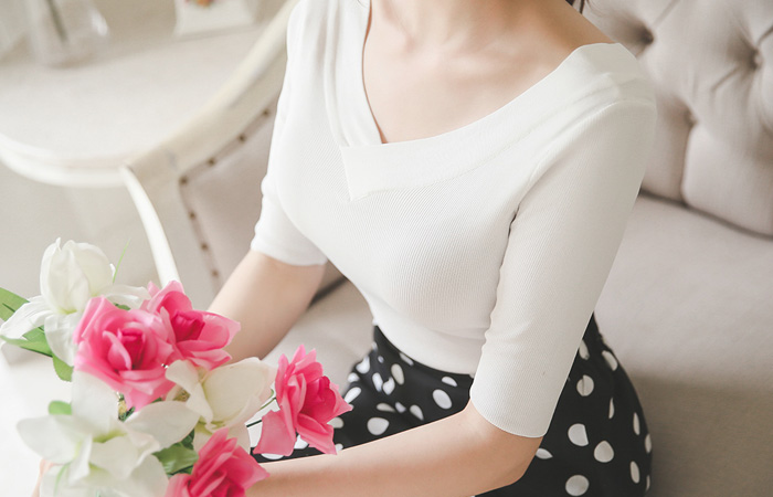 Feminine Soft Tension V-neck Knit