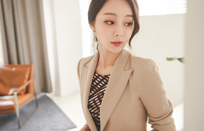 Flap dissection peaked Kara Jacket (fall)