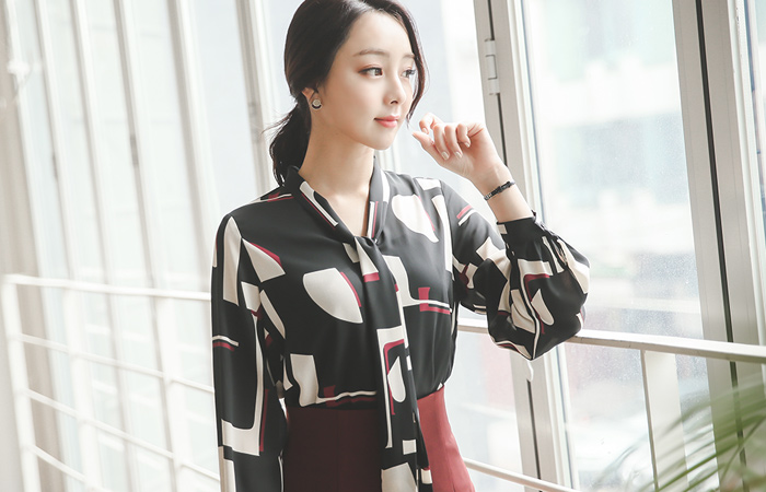 Moment Ribbon Tie Blouse