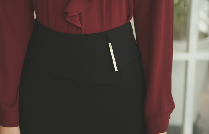 Untouchable Gold Stick Skirt (fall)