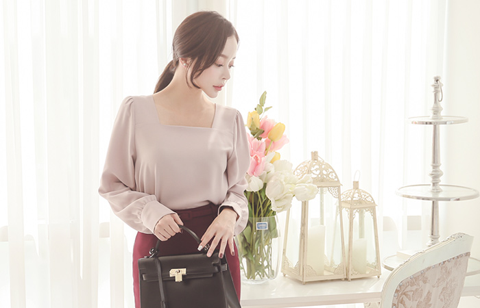 Shearing Sleeves Square Neck Blouse