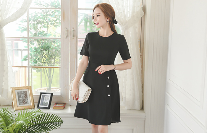 Anna Pearl Decoration Side Pleats Dress