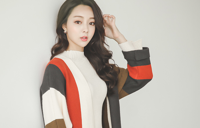 Bold color combination Rouge Cardigan