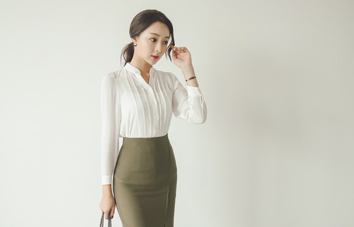 Pin taps line open half China Blouse