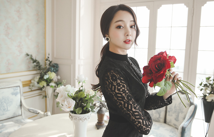 Rich velvet line button Race Dress