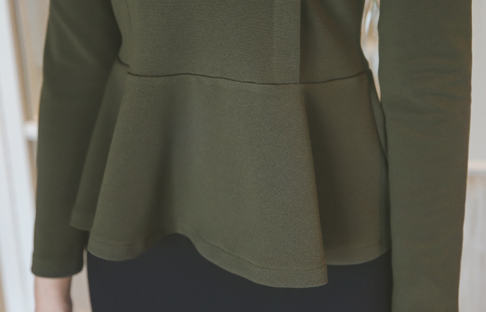 Side incision Span Flare Blouse