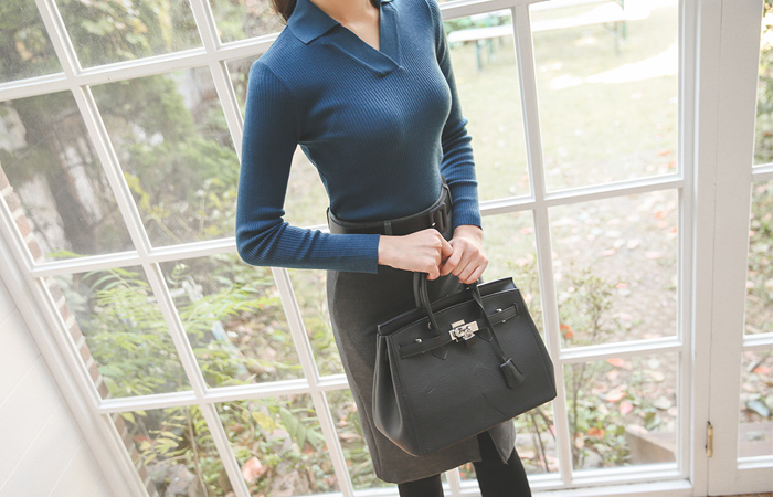 Basic V-neck Kara Knit (Long Sleeve)