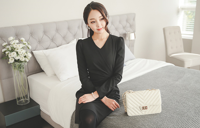 Pearl Ring Unleavened Drape Dress