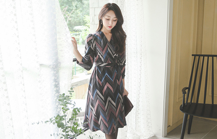 Soft Zigzag Wrap Dress
