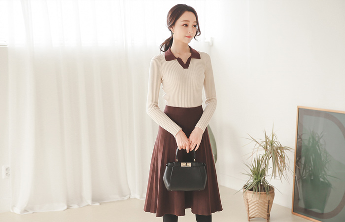 color combination V-neck Black Knit