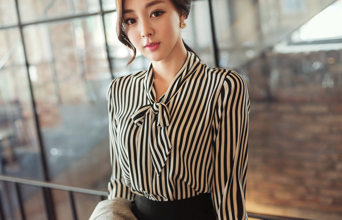 Hailey Thai Blouse (winter)