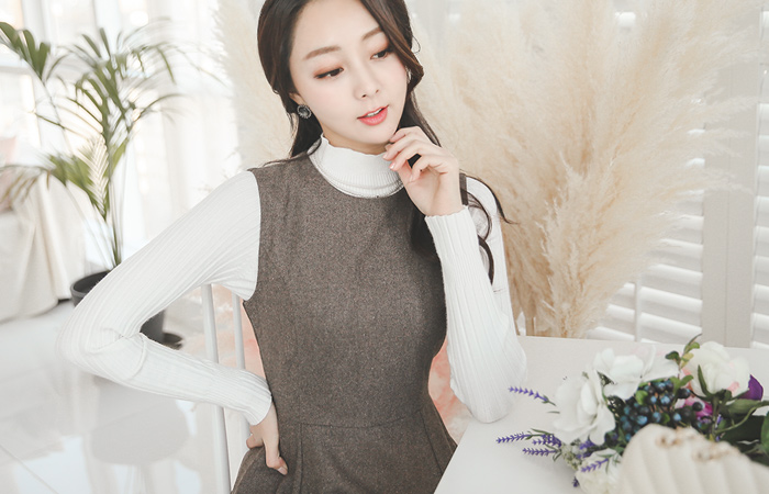 Classic Wool Wool Flare Dress