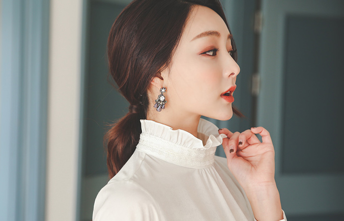 Velor lace Frill neck Shirling Blouse