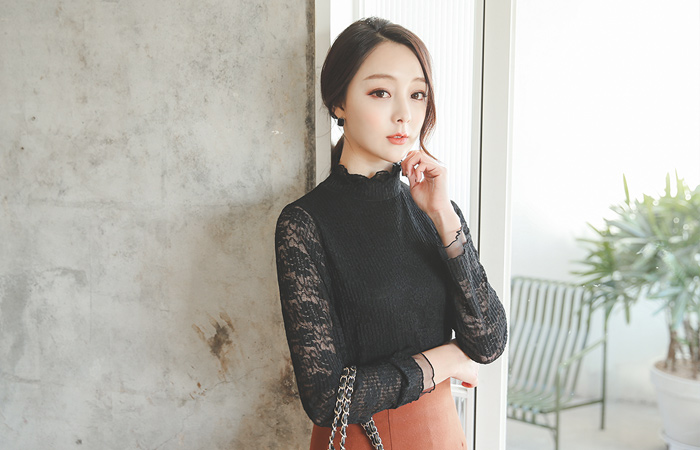 double frill neck Race Blouse