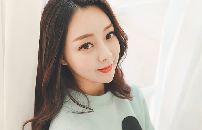 Wink Mickey napping Long One Piece Tee