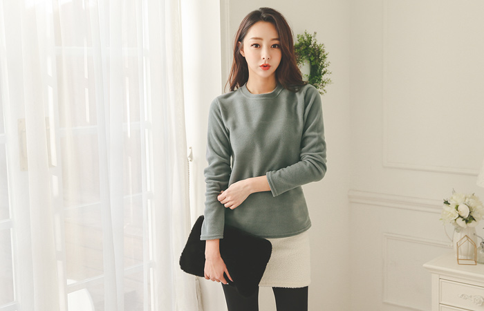 Winter Pola Police Round Tee