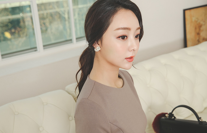 minimal unwrapped incision dress