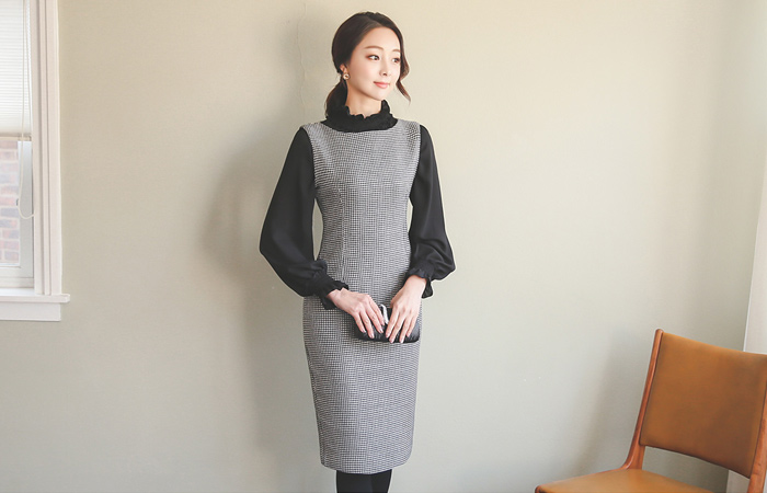 Classic Hound Tus Slim Wool Dress