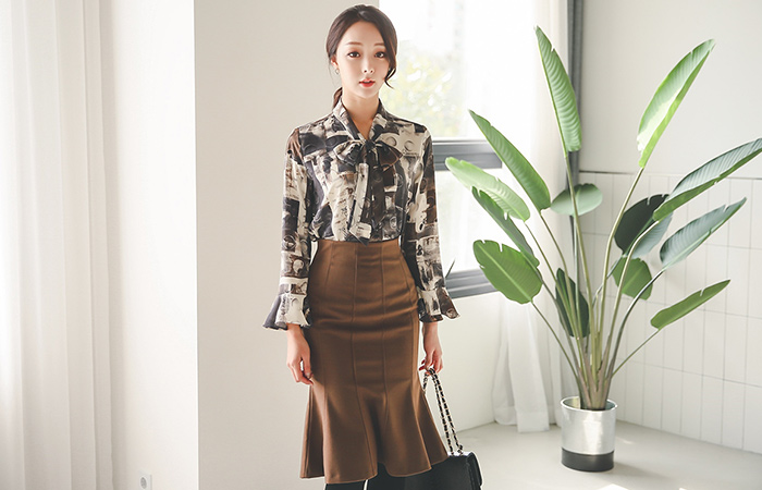 Pinch-incision and admirable Skirt