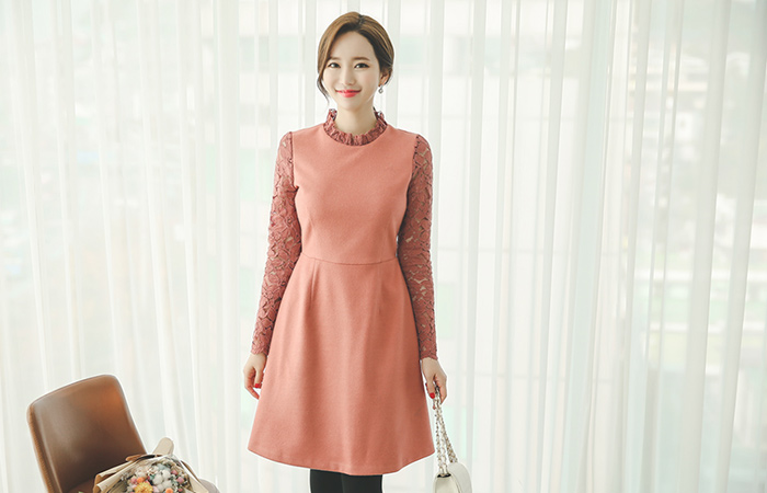 Race layered woolen Aline Dress
