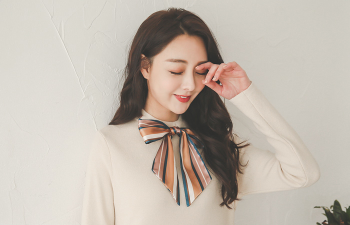 Scarf Ribbon Tie Ruffle Knit Dress