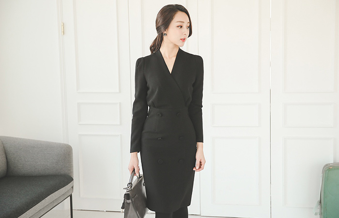 Volume Wrap Double-button Dress