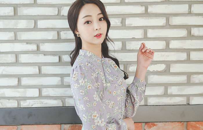 Petit Violet Floral Blouse