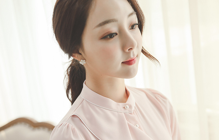 Piping Ruple Line China Blouse