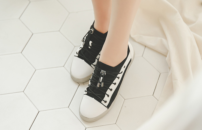 string color combination Sneakers