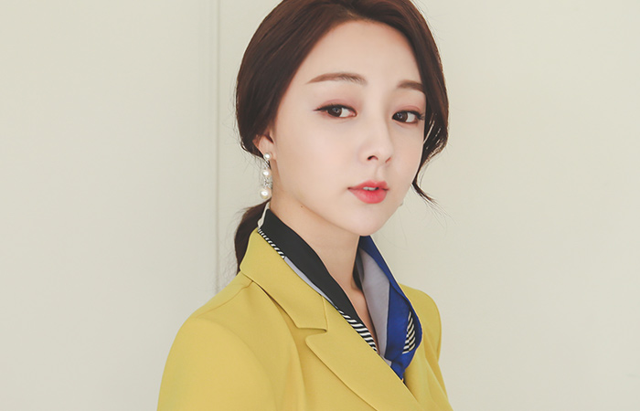 Classic Double-button Ruffle Dress