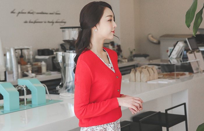 Vivid Basic V-neck Cardigan