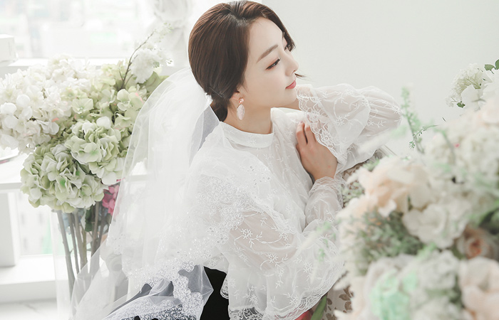 Pure Tiered Ruffle Blouse