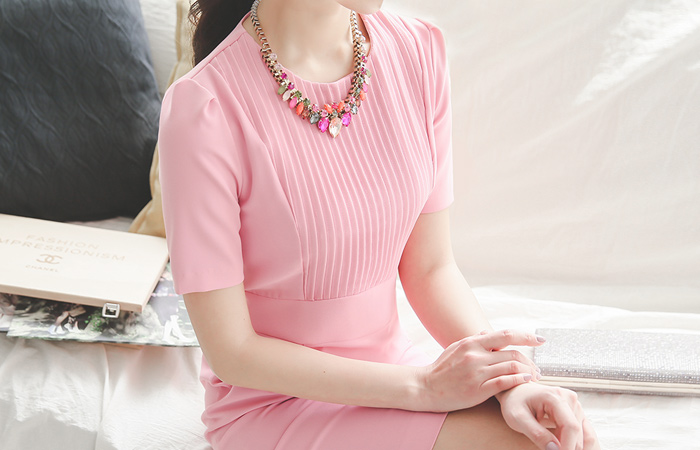 simple pinch pleated dress