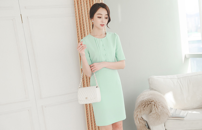 feminine pin tuck line bean button Dress