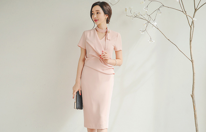 Antique Gold Choker Neck Dressing Dress