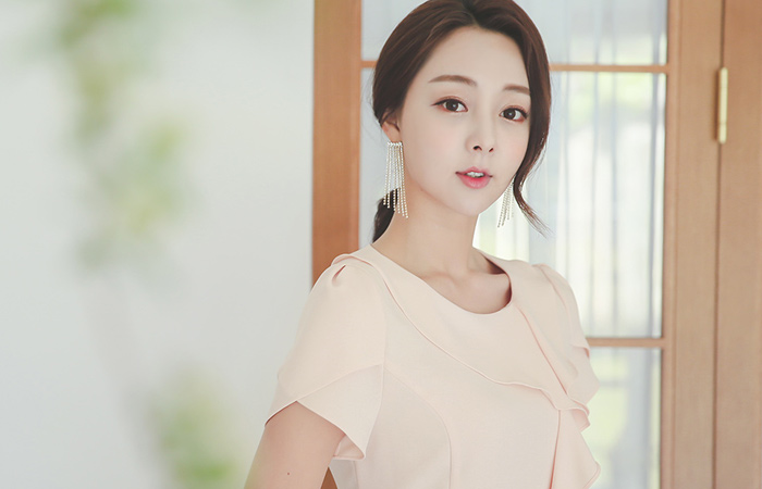 feminine Ruffle Tulip Sleeve Dress