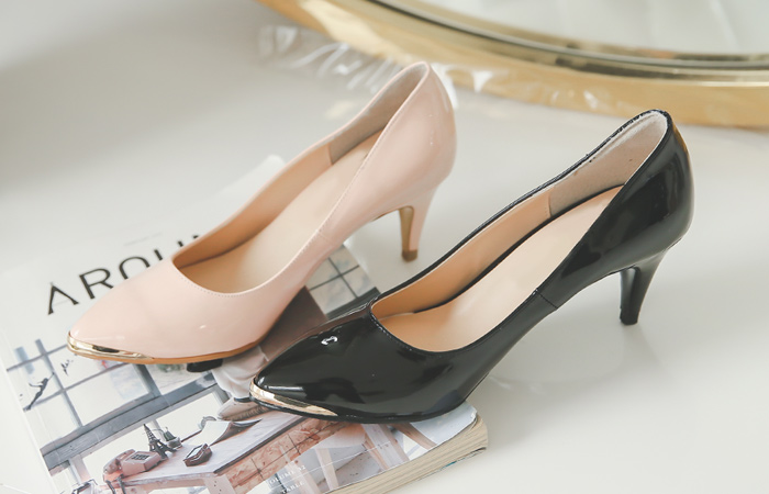 [Models wear33 car] Gold tip Enamel Pumps heel
