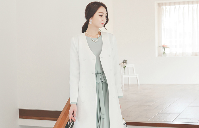 Embojacard Double-button long jacket