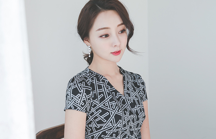 Dilution Silky Shirring Dress