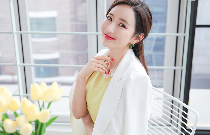 Double Pearl Button Taylor Jacket