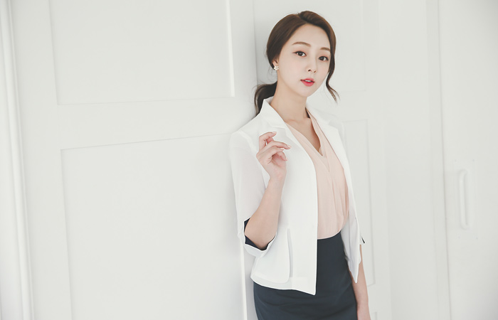 Sleeve color Pepper single short jacket