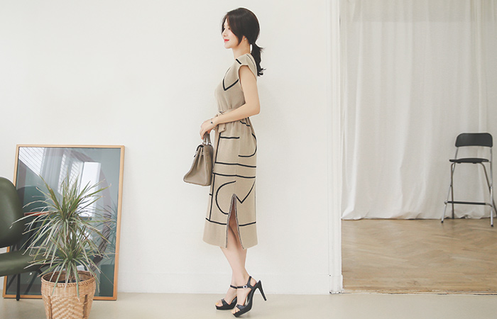 line Heart Neck Strap Belt Knit Dress