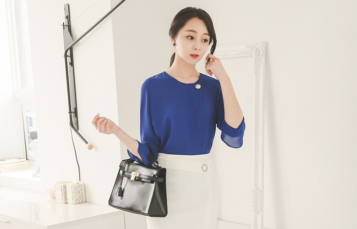 Big Button Folded Round Blouse