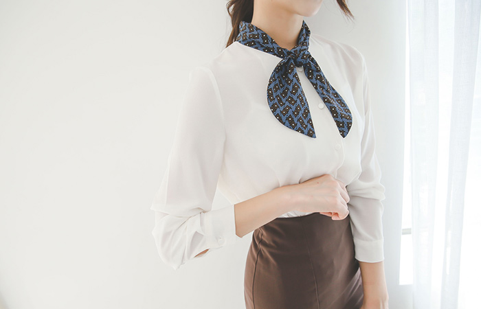 Color scarf color combination Blouse