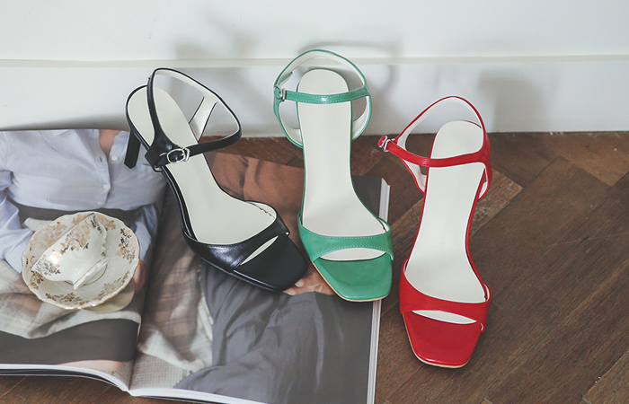 [Models wear34] Vivid Square Strap Sandal Hill