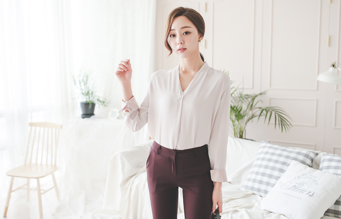 Delight V-neck Blouse
