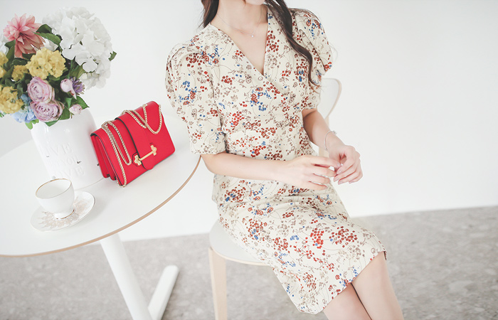 Puff V-neck Knitting Dress