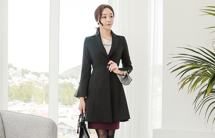 Check coloring slit bell cuffs long jacket